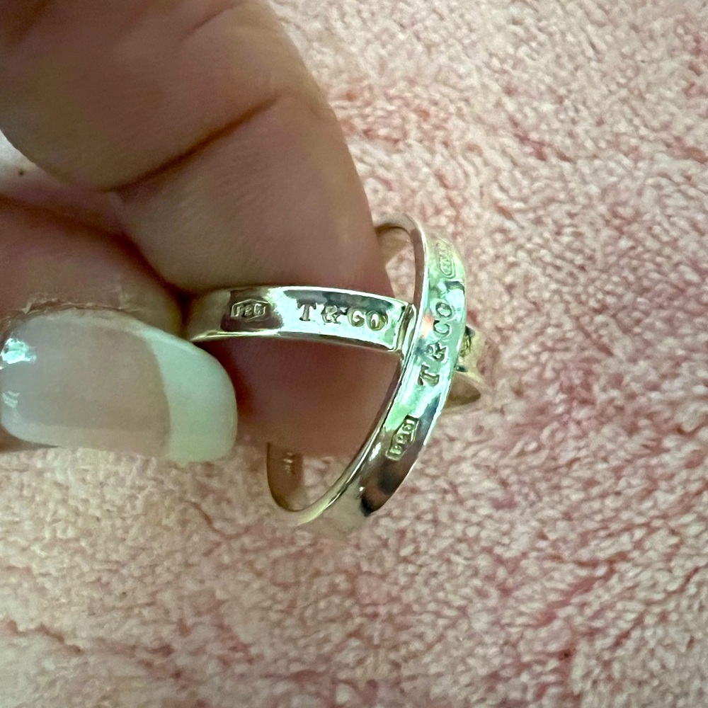 TIFFANY interlocking rings